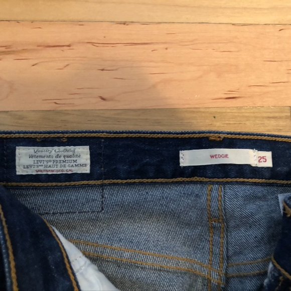 LEVI'S WEDGIE JEANS, TAPERED - 25 - Picture 3 of 3